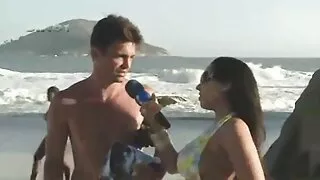 امرأة شابة في النظارات مارس الجنس تنزيل فلام سكسي في كس