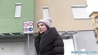 الساخنة تنزيل افلام سكسي المنك مارس الجنس بحماس مفلس فتاة
