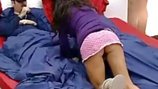 لطيف امرأة سمراء تنزيل فلام سكسي جاء للتدليك وحصلت عليه في الحمار